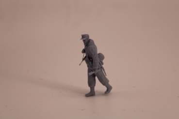 Peddinghaus 3 D Druck 1/35  35F010 Fallschirmjäger mit MP 40 und Schirmmütze