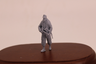 Peddinghaus 3 D Druck 1/35  35F012 Fallschirmjäger mit MP 40 und Schirmmütze