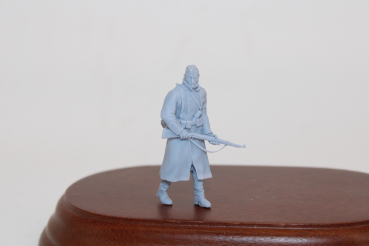 Peddinghaus 3 D Druck 1/35 35W056 Wehrmacht Soldier walking in greycoat with cap and K 98