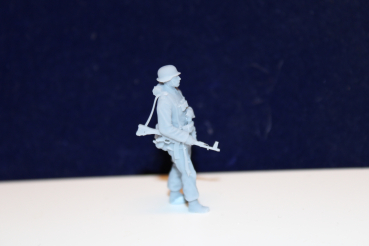 Peddinghaus 3D Druck 48F020 Waffen SS Grenadier with Sturmgewehr 44
