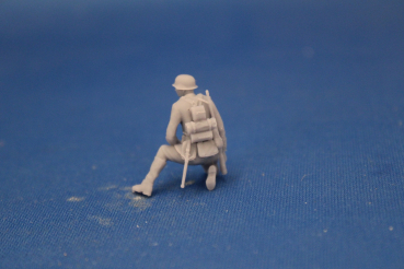 Peddinghaus 3 D Druck 1/48 48F053 7,5 cm Pak 40 soldier kneeing on the bridge