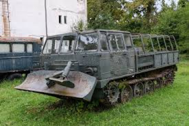 Peddinghaus 3 D Druck 1/72 72Y040 Russischer Art. Traktor TMA 83 1985-2005