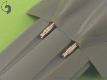 48-019 1/48 Fw 190 A7, A8 armament set (MG 131 barrel tips, MG 151 barrels, MG 151 fairings) & Pitot Tube