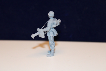 48F014 Wehrmacht tank hunter soldier with Panzerschreck