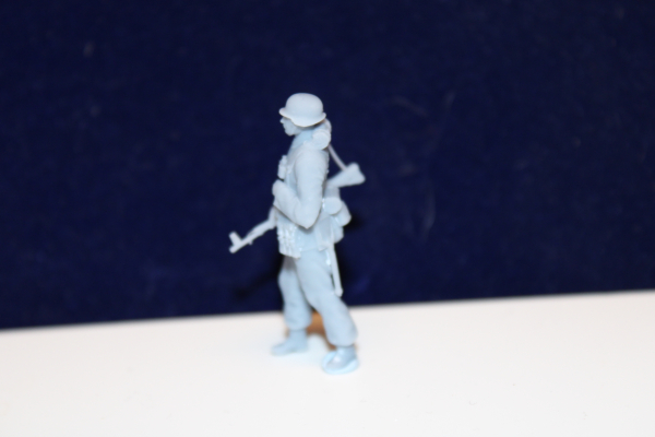 Peddinghaus 3D Druck 48F020 Waffen SS Grenadier with Sturmgewehr 44