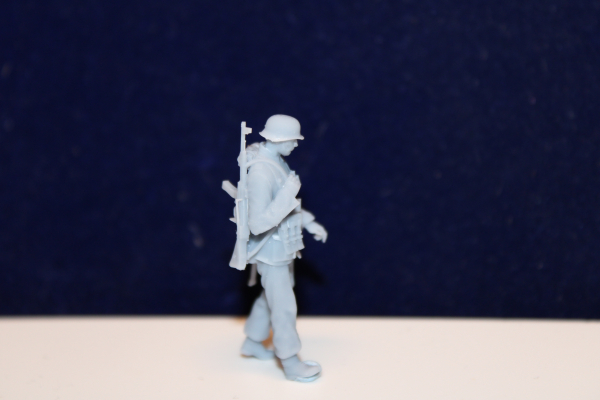 Peddinghaus 3 D Druck 1/48 48F025 Waffen SS Grenadier with Stahlhelm and Sturmgewehr 44