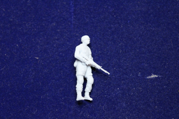 Peddinghaus 3 D Druck 1/48 48F038 Fallschirmjäger  with Para maschinegun
