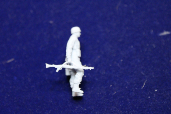 Peddinghaus 3 D Druck 1/48 48F041 Fallschirmjäger  with MG 42 and ammobox