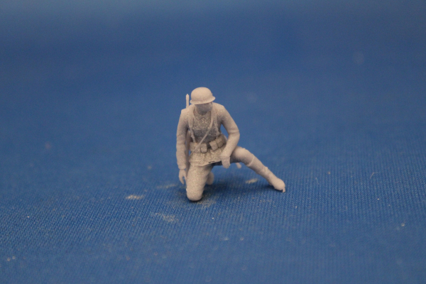 Peddinghaus 3 D Druck 1/48 48F053 7,5 cm Pak 40 soldier kneeing on the bridge