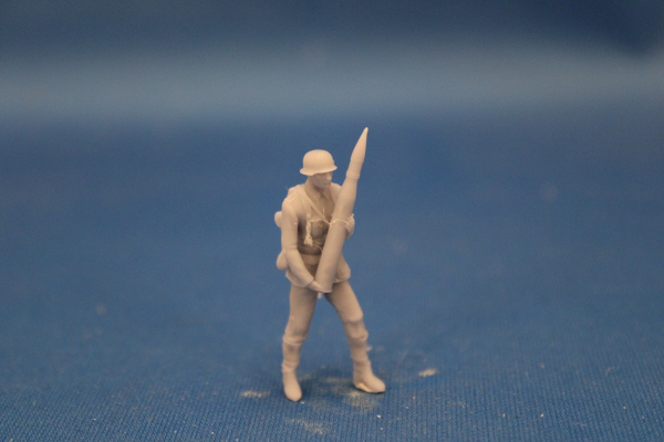 Peddinghaus 3 D Druck 1/48 48F059 crew member for 8,8 cm Pak 43 Loader with round standing