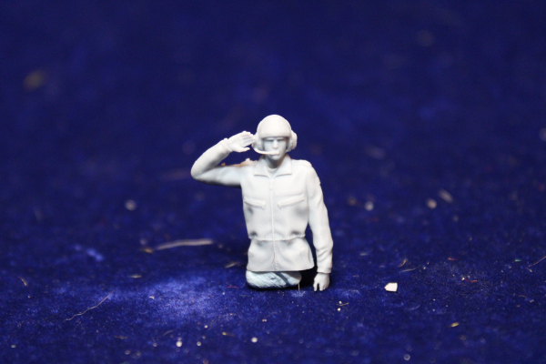 Peddinghaus 3 D Druck 1/48 48135 Bundeswehr Panzercrew Halbfigur mit Helm salutierend
