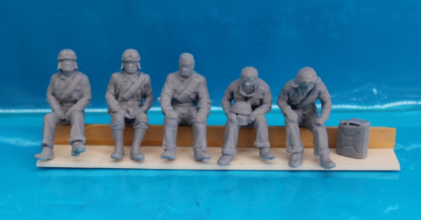 Peddinghaus 3 D Druck 72F135 5 Italienische Panzersoldaten sitzend