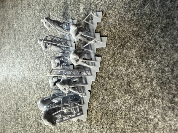 Peddinghaus 3D-Druck 1-72 72F508 6 kämpfende Ritter und 1 Ritter Orwain zu Pferde