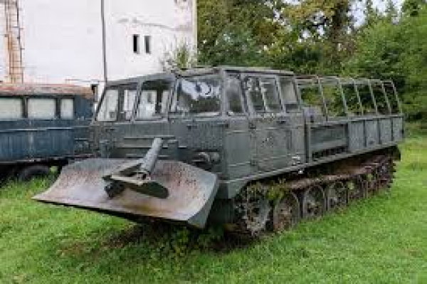 Peddinghaus 3 D Druck 1/72 72Y040 Russischer Art. Traktor TMA 83 1985-2005