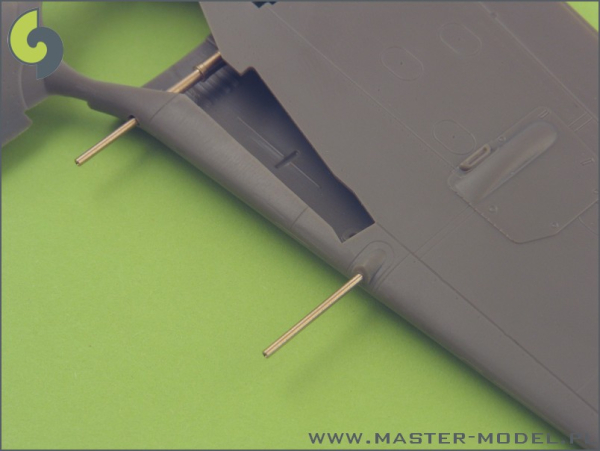 48-019 1/48 Fw 190 A7, A8 armament set (MG 131 barrel tips, MG 151 barrels, MG 151 fairings) & Pitot Tube