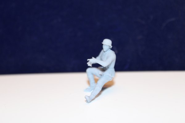 48F005 german air force 2 cm quadgun soldier gunner