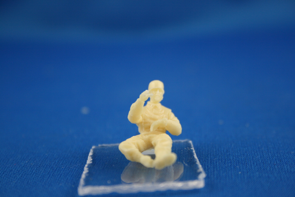 Nordwind 1/48 NWF 011 German Para sitting on a tank with rifle