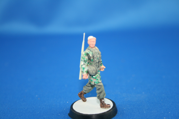 Nordwind 1/48 NWF 012 German Para No 1 walking with rifle