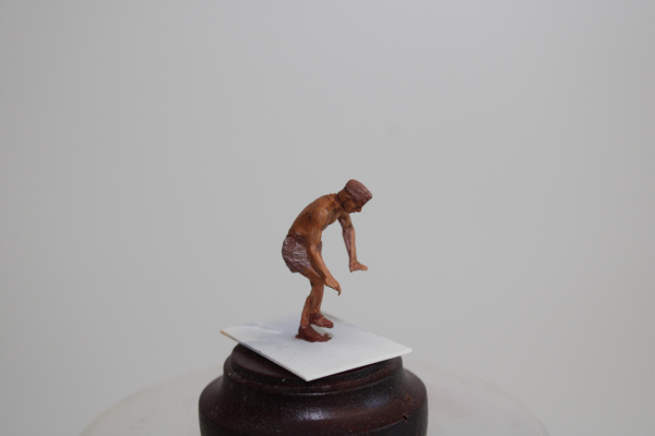 Nordwind 1/48 NWP 028 DAK  tanker in short trousers bending forward